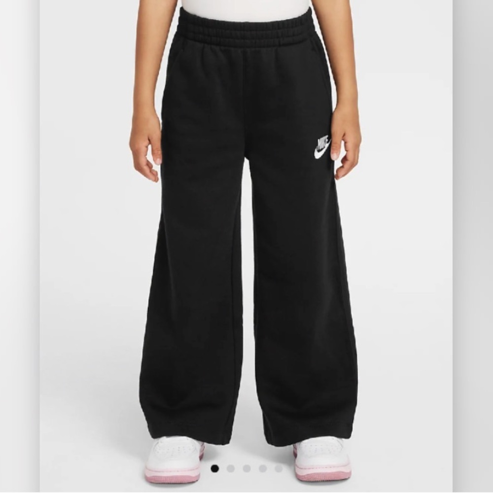 Nike Black Wide Leg Sweatpants•NWOT